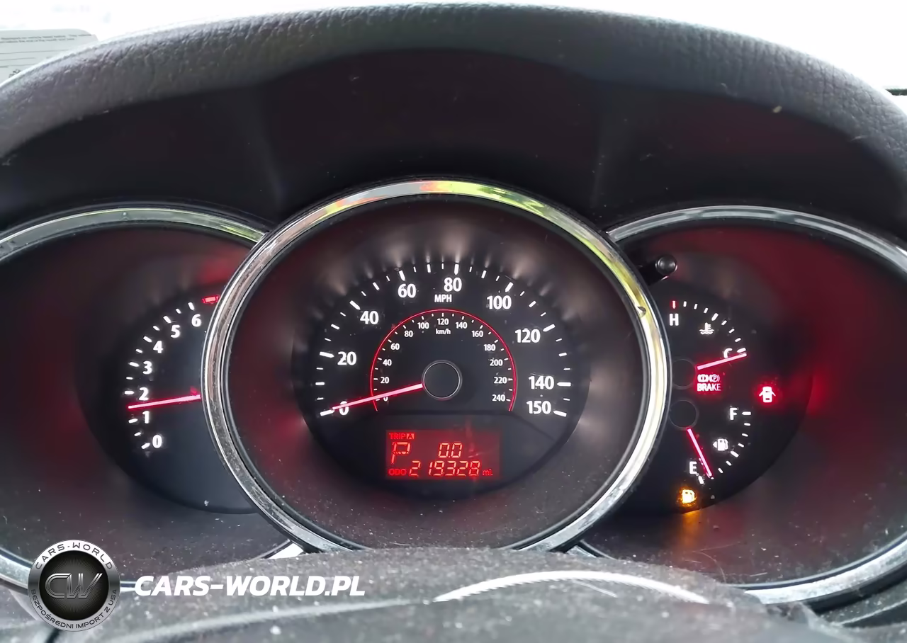 2011 Kia Sorento Lx VIN:5XYKTCA15BG015812 - 7
