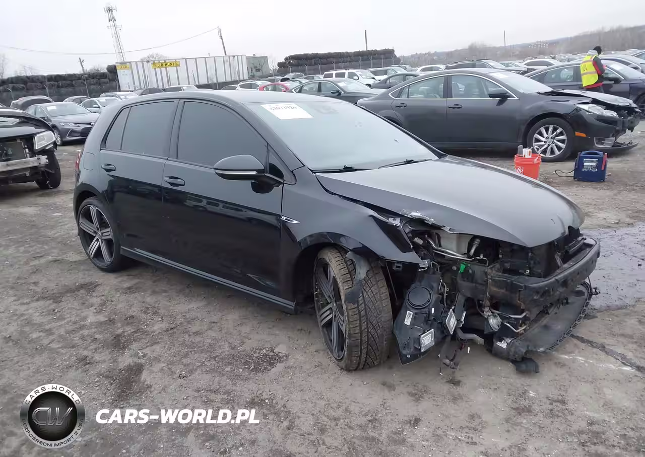 2016 Volkswagen Golf R 4-Door