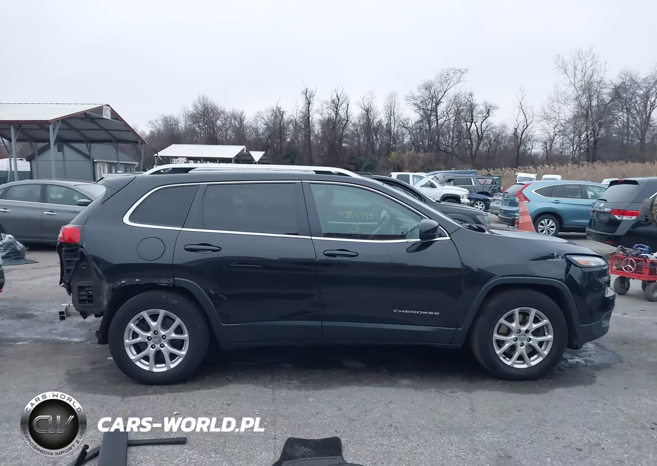 2014 Jeep Cherokee Latitude VIN:1C4PJMCB9EW226882 - 13