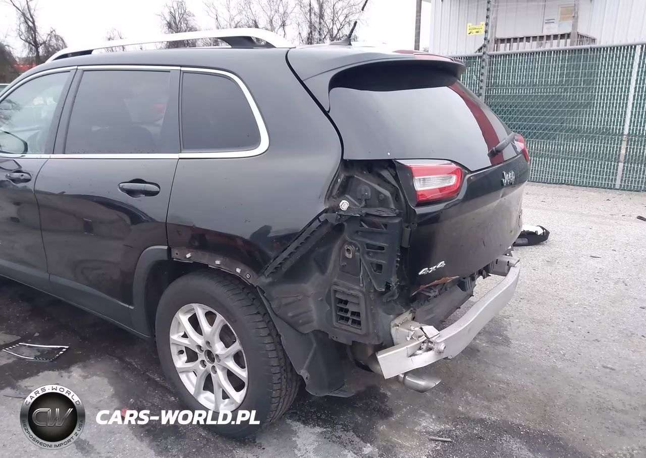 2014 Jeep Cherokee Latitude VIN:1C4PJMCB9EW226882 - 6