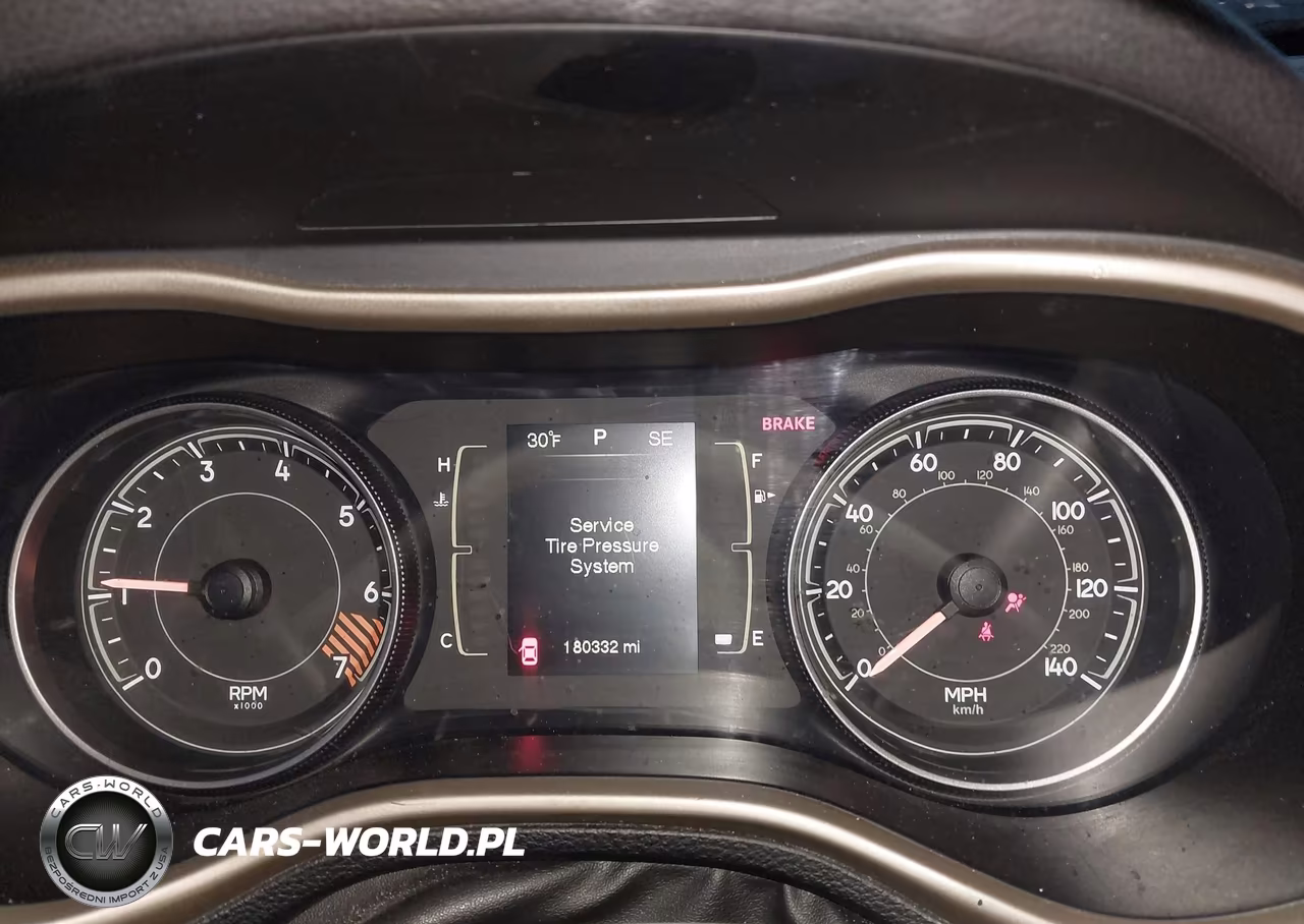 2014 Jeep Cherokee Latitude VIN:1C4PJMCB9EW226882 - 7