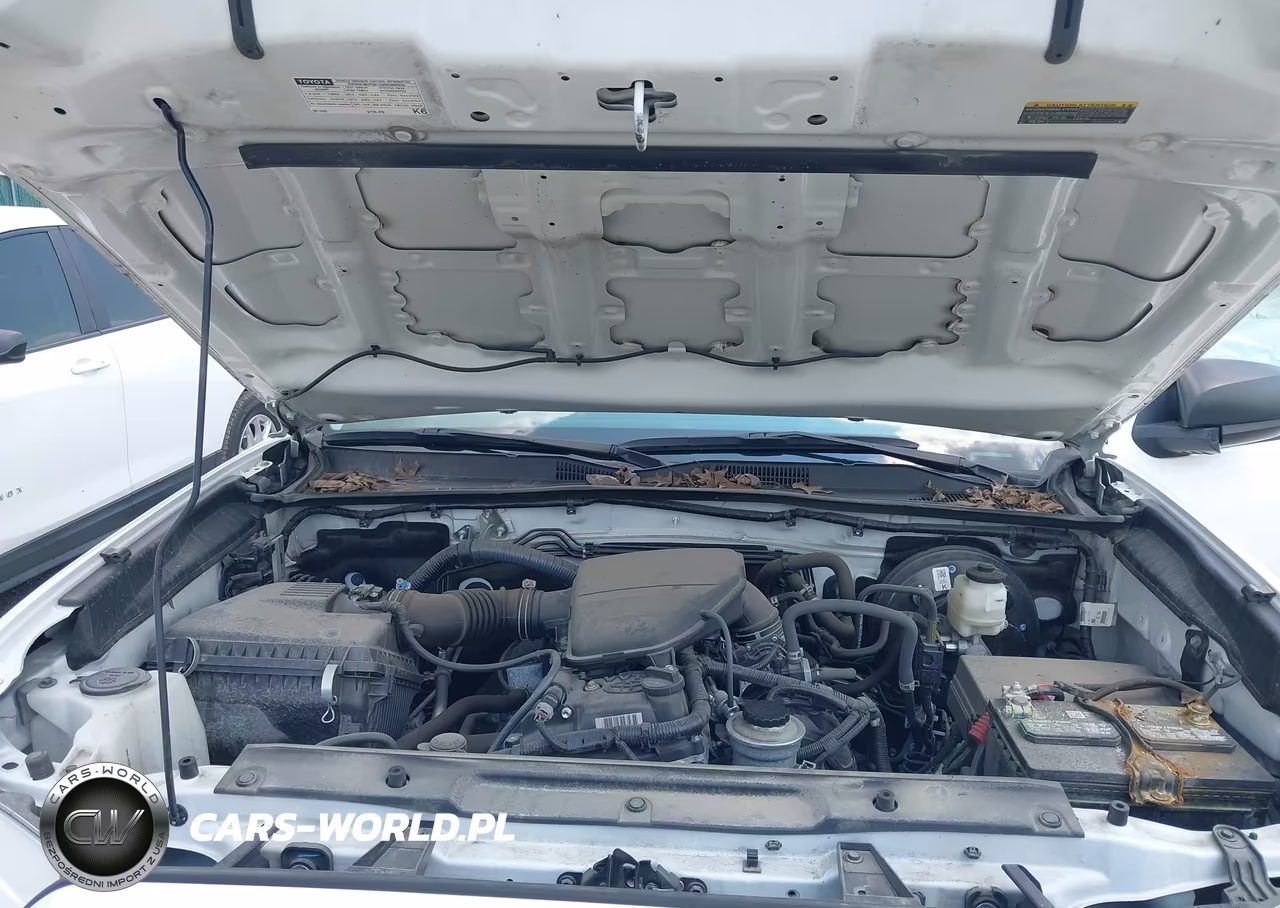 2022 Toyota Tacoma Sr VIN:3TYRX5GN0NT066333 - 10