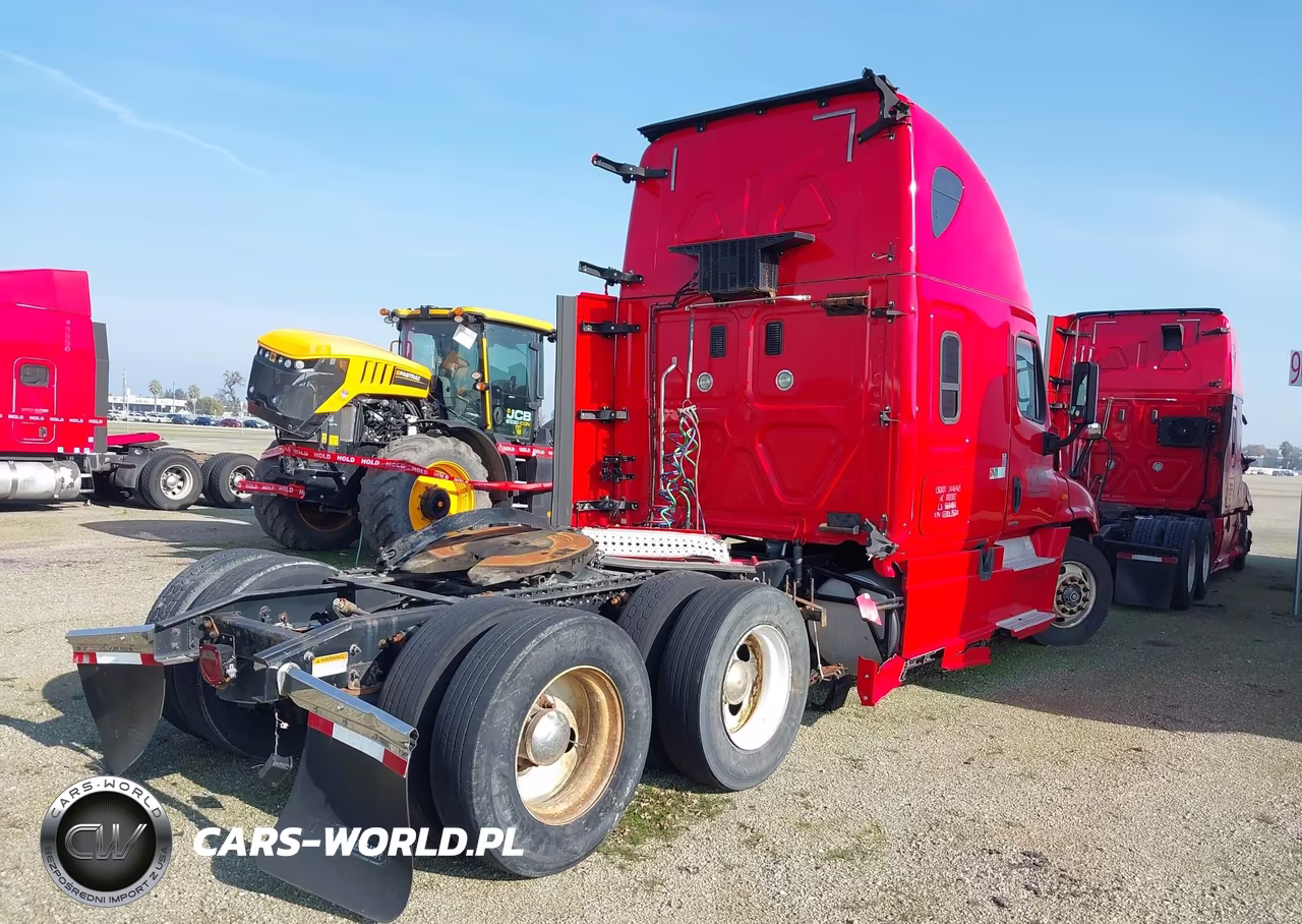 2016 Freightliner Cascadia 125 VIN:3AKJGLD58GSHA3504 - 4