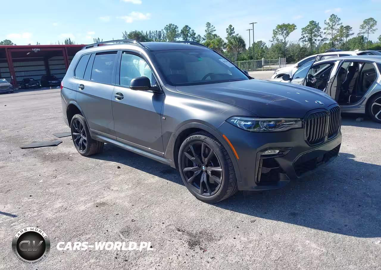 2021 BMW X7 M50I