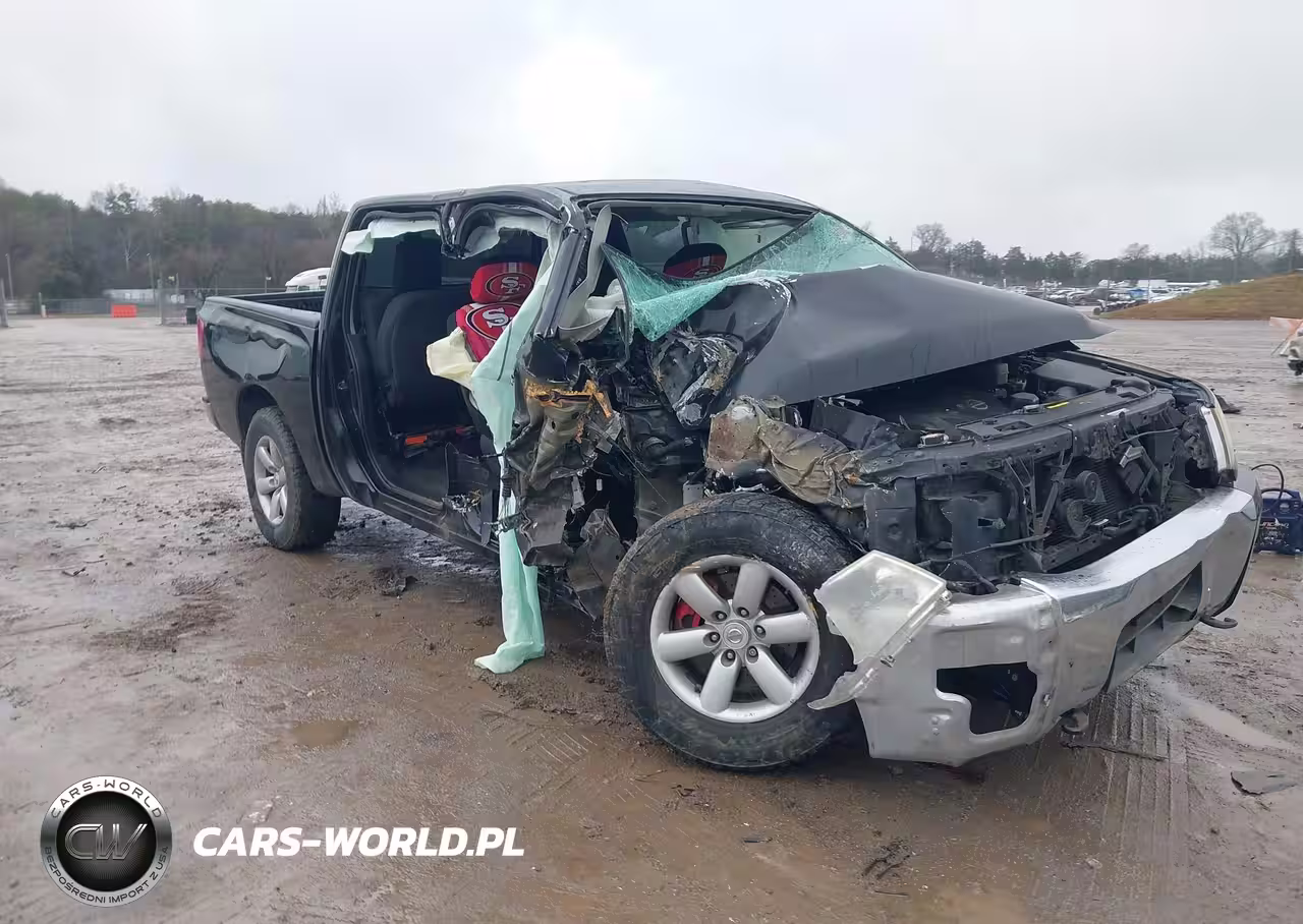 2012 Nissan Titan Sv