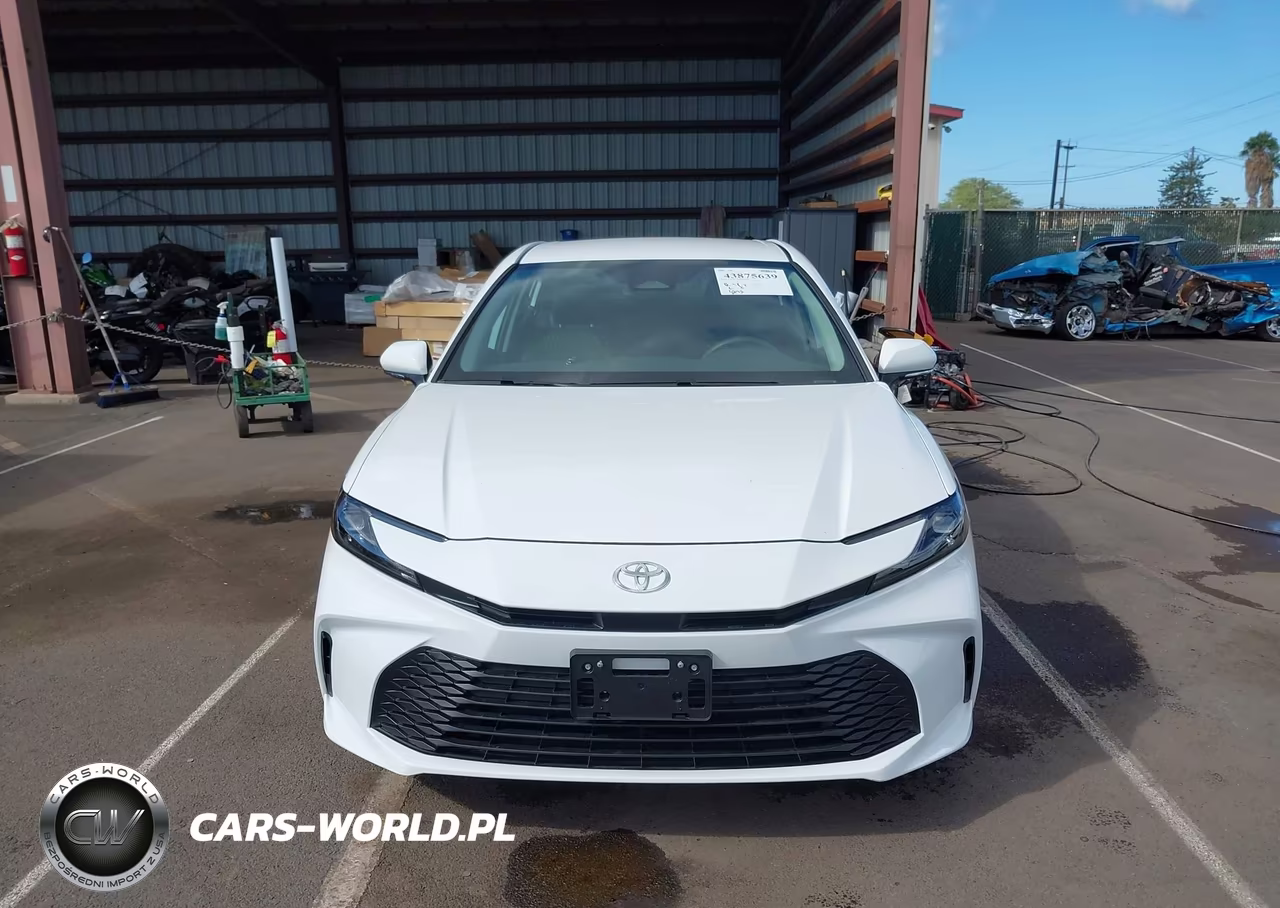 2025 Toyota Camry Le VIN:4T1DAACK9SU589719 - 12