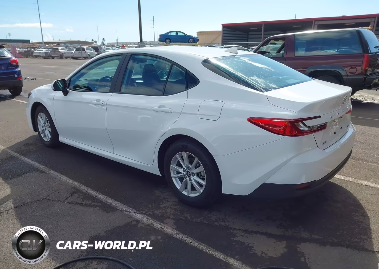 2025 Toyota Camry Le VIN:4T1DAACK9SU589719 - 3