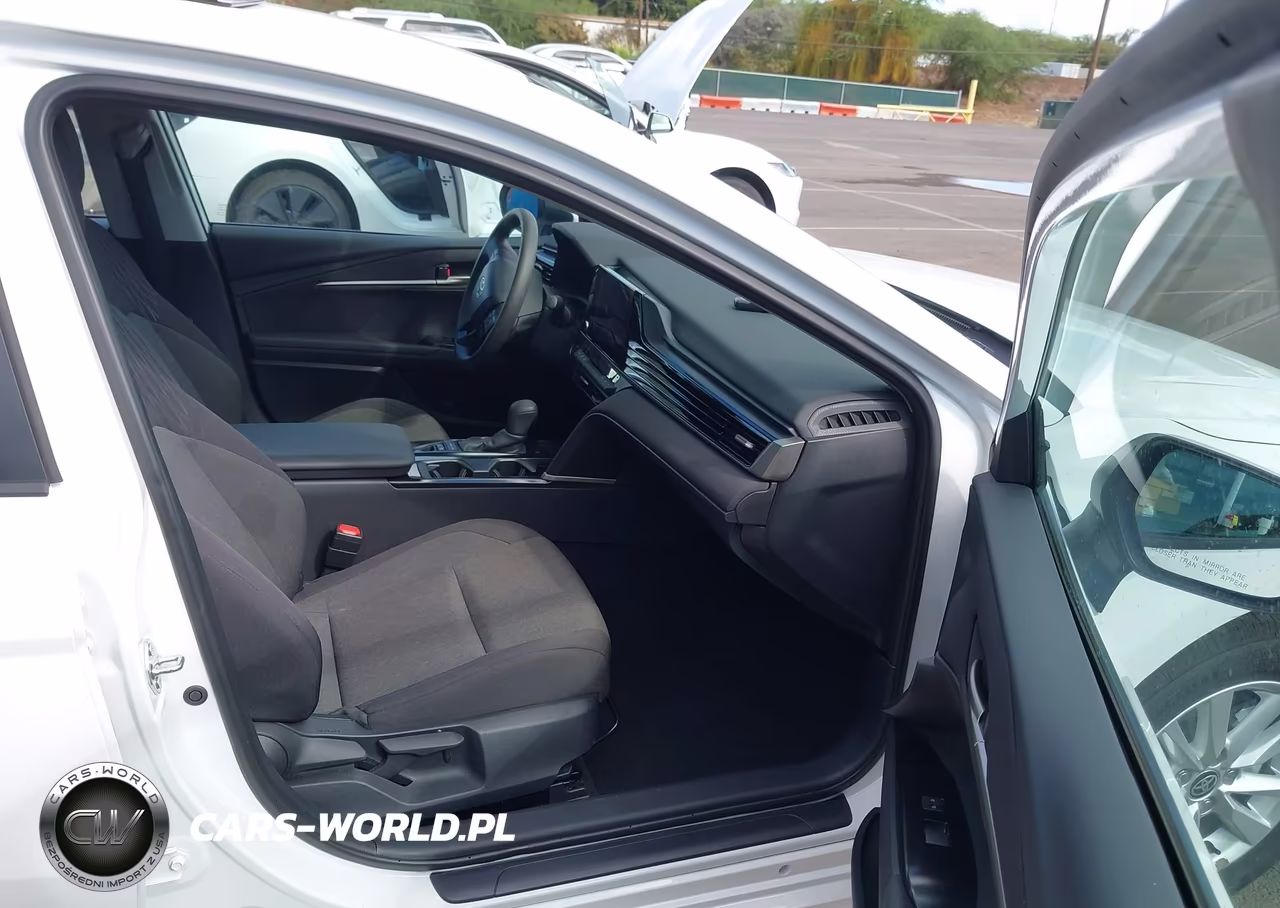 2025 Toyota Camry Le VIN:4T1DAACK9SU589719 - 5