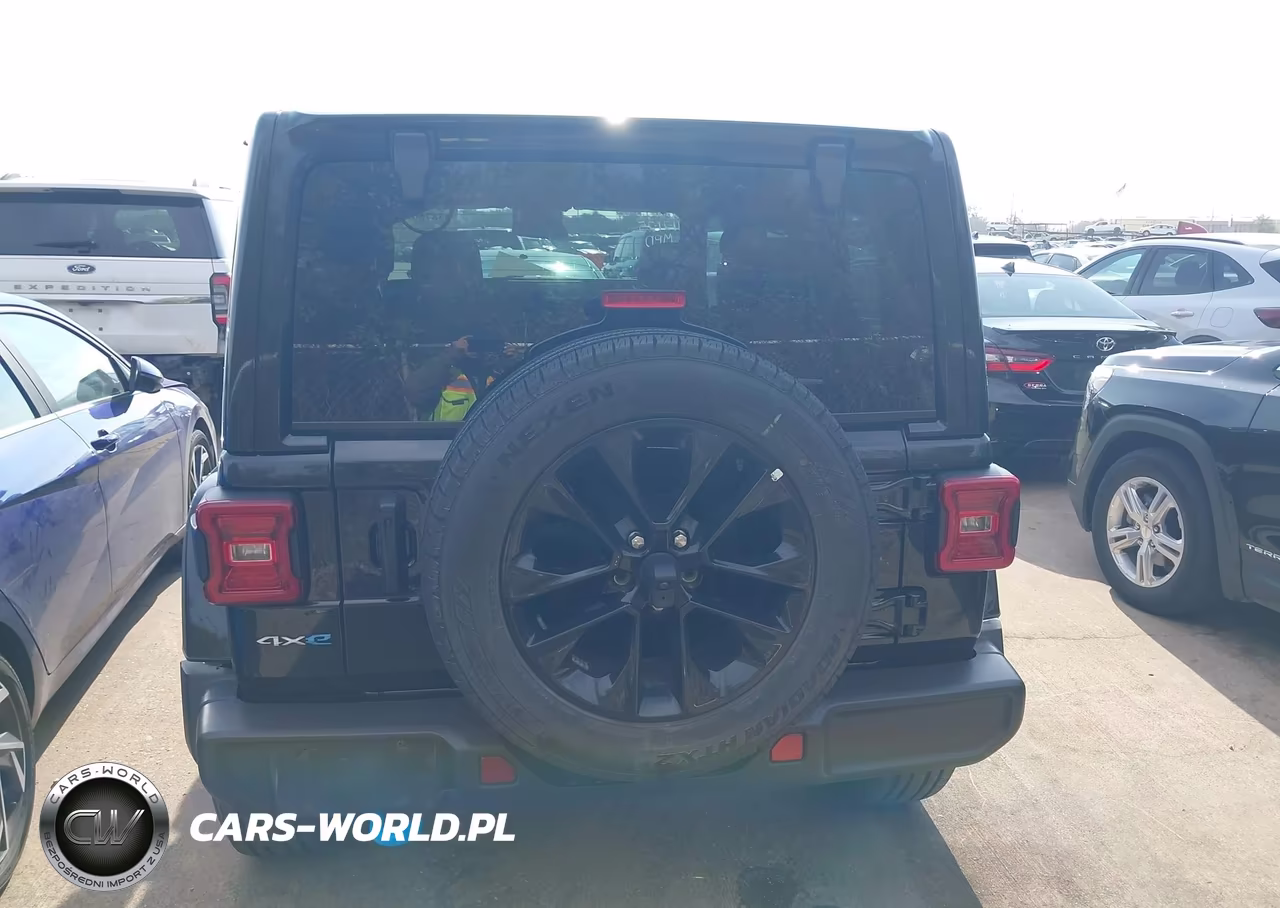 2024 Jeep Wrangler 4Xe Sahara 4Xe VIN:1C4RJXP6XRW272038 - 17