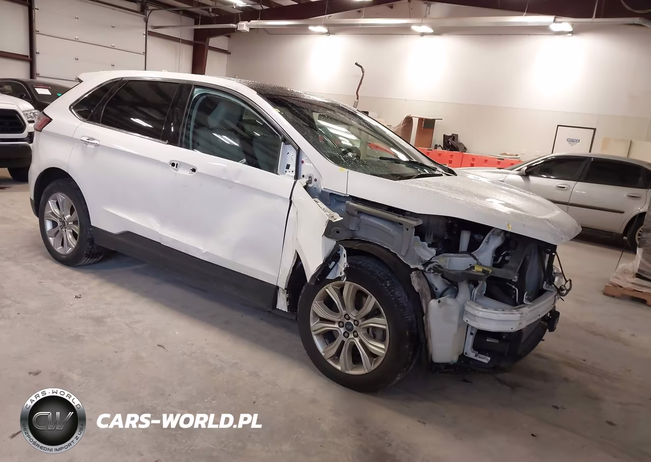 2020 Ford Edge Titanium