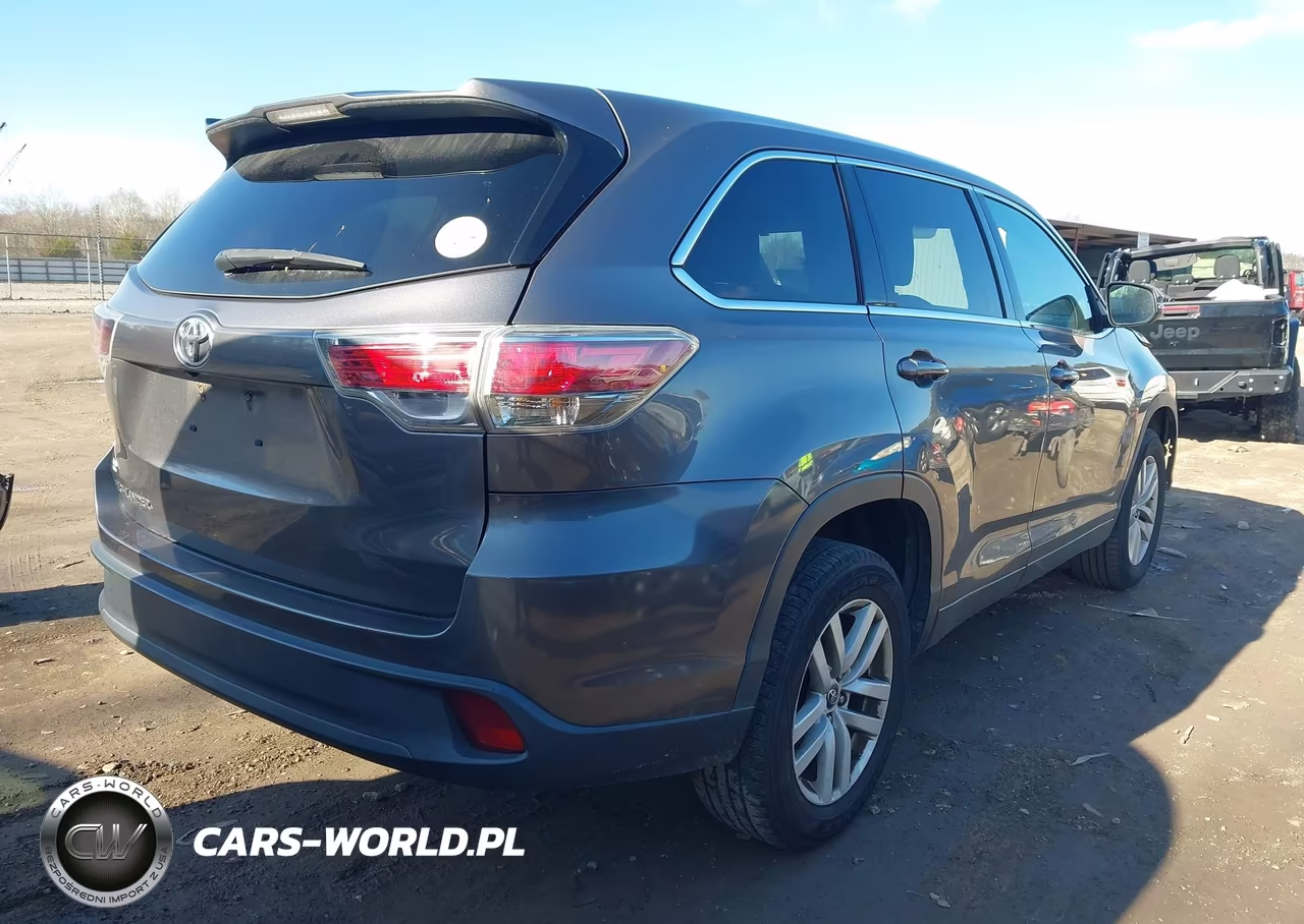 2016 Toyota Highlander Le V6 VIN:5TDZKRFH0GS168960 - 4