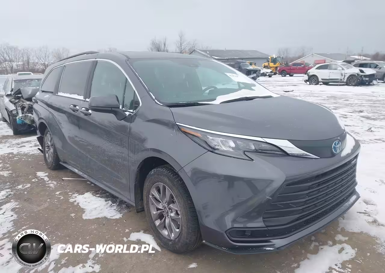 2025 Toyota Sienna Le