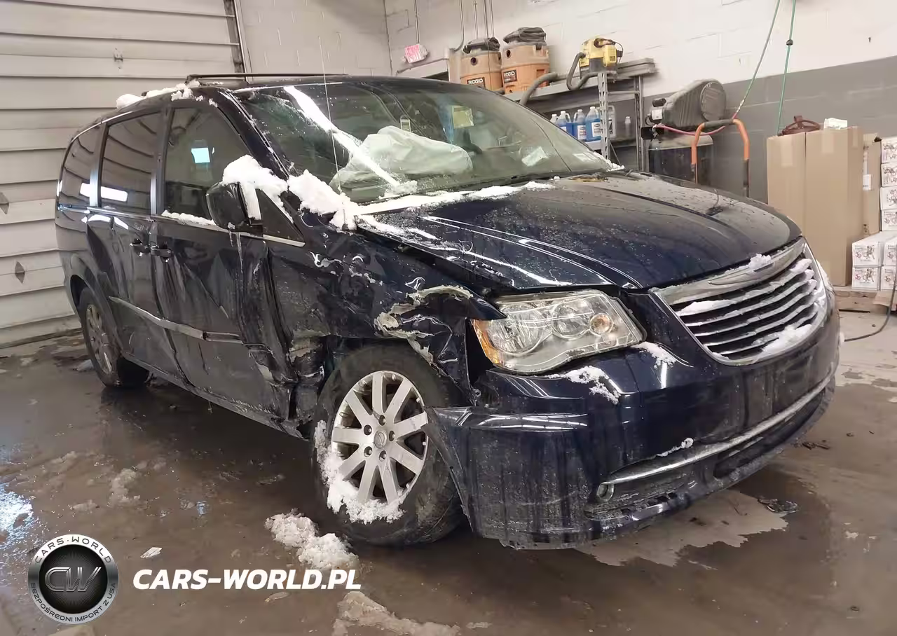 2016 Chrysler Town & Country Touring