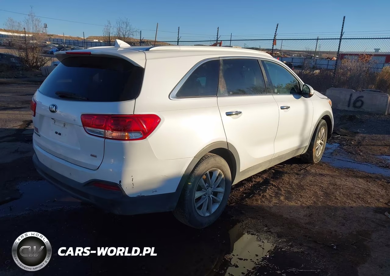 2017 Kia Sorento 2.4L Lx VIN:5XYPG4A38HG210250 - 4