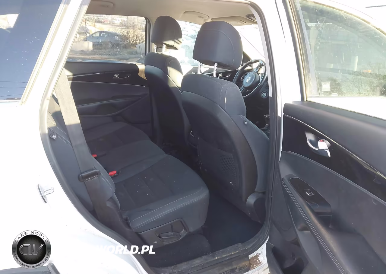 2017 Kia Sorento 2.4L Lx VIN:5XYPG4A38HG210250 - 8