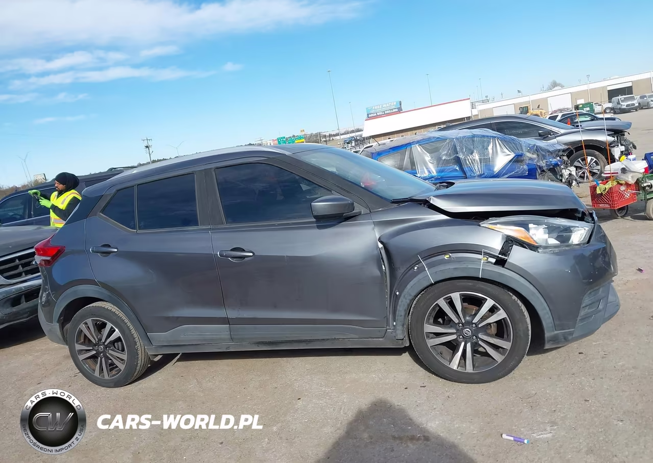 2019 Nissan Kicks Sv VIN:3N1CP5CU7KL565357 - 13