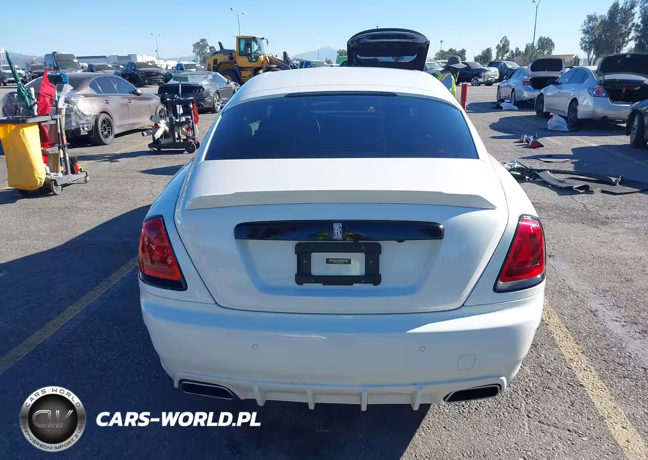 2016 Rolls-Royce Wraith VIN:SCA665C58GUX86038 - 15