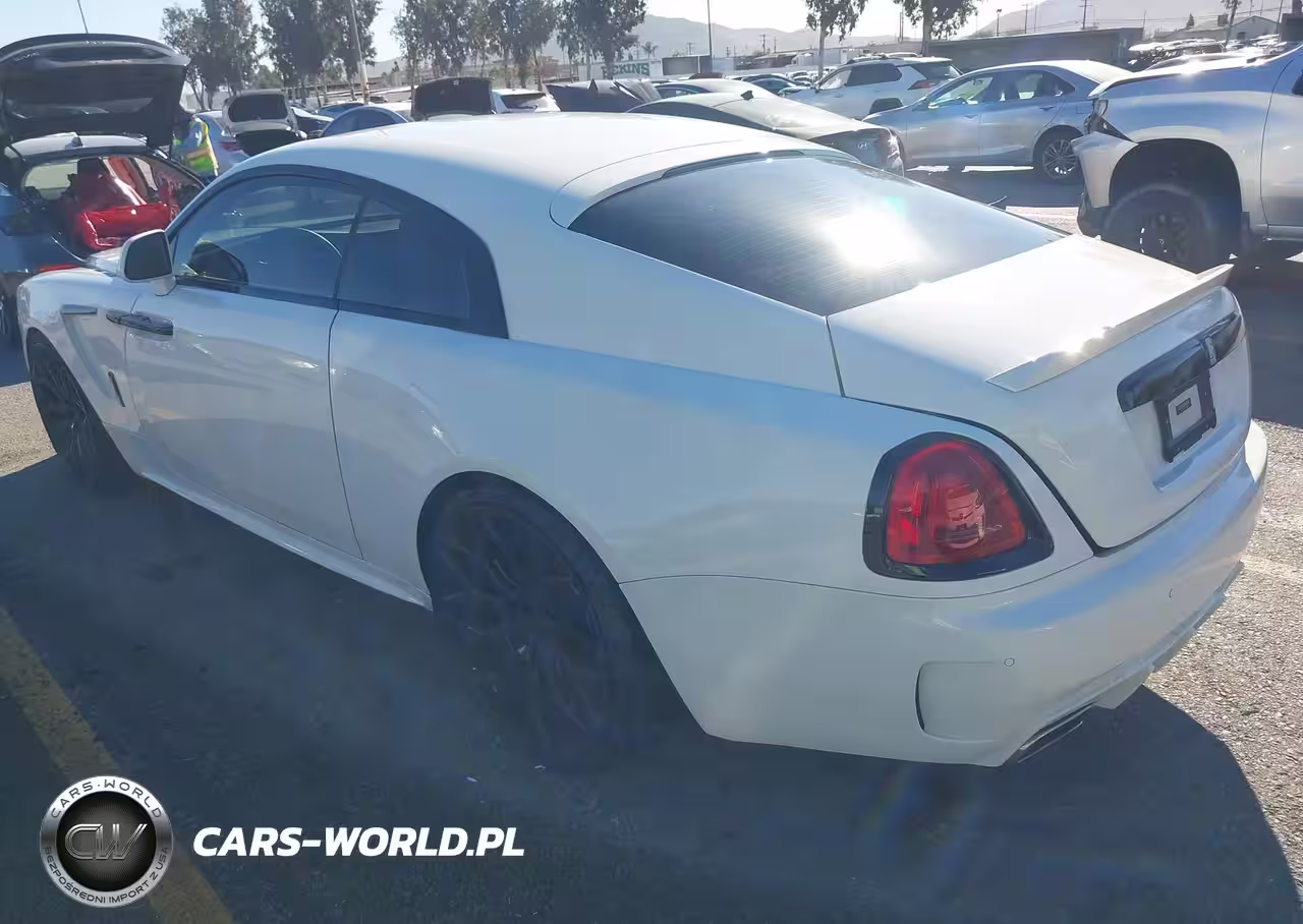 2016 Rolls-Royce Wraith VIN:SCA665C58GUX86038 - 3
