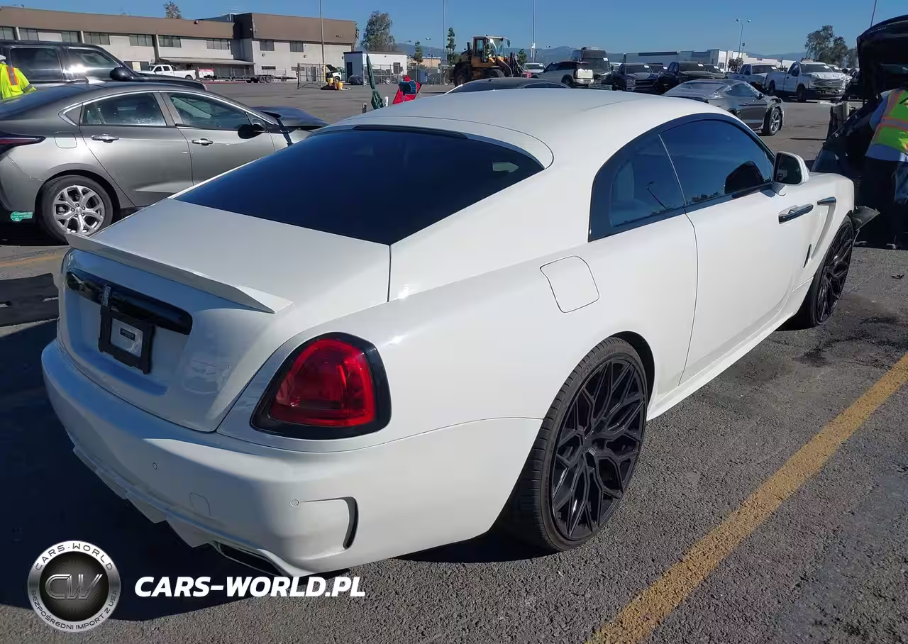 2016 Rolls-Royce Wraith VIN:SCA665C58GUX86038 - 4