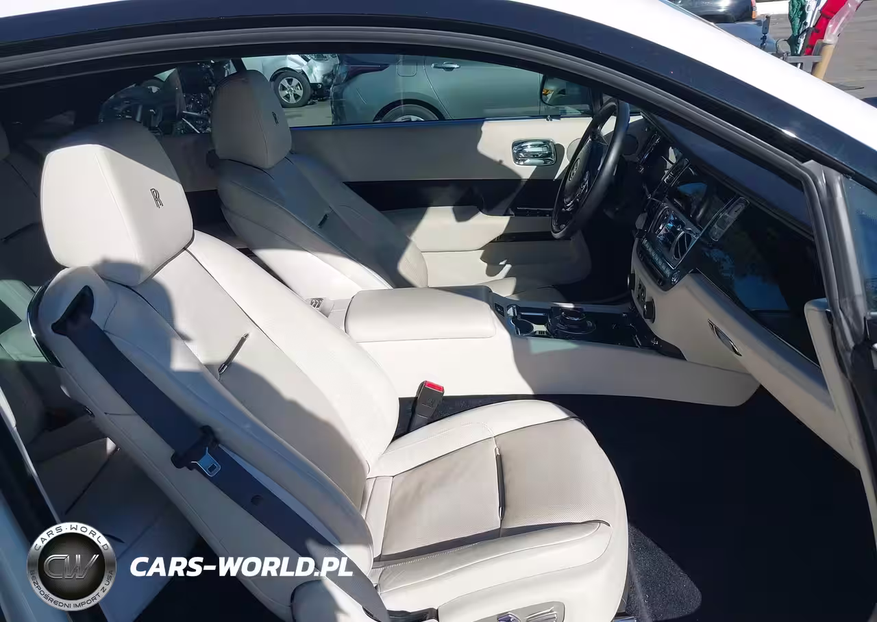 2016 Rolls-Royce Wraith VIN:SCA665C58GUX86038 - 5