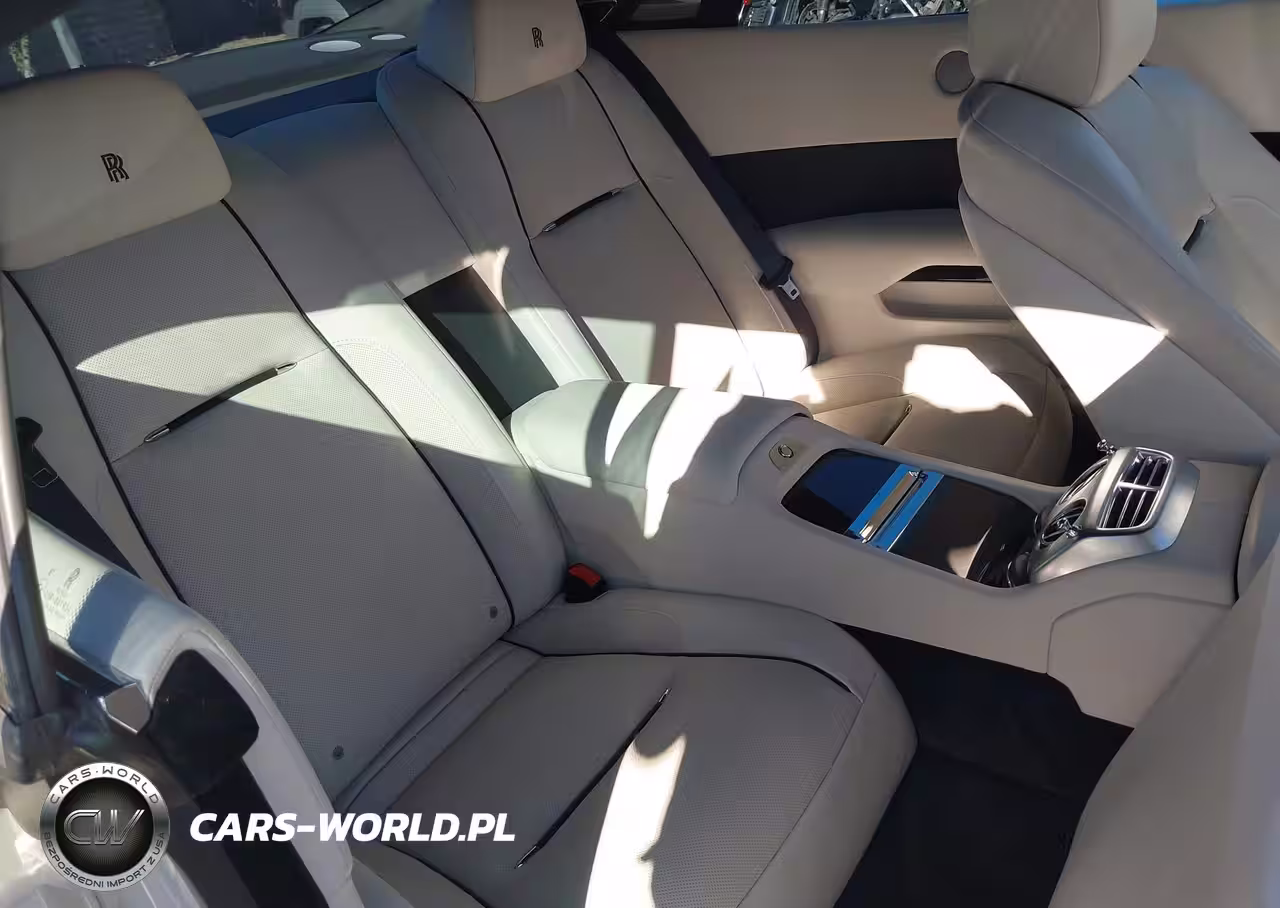 2016 Rolls-Royce Wraith VIN:SCA665C58GUX86038 - 8