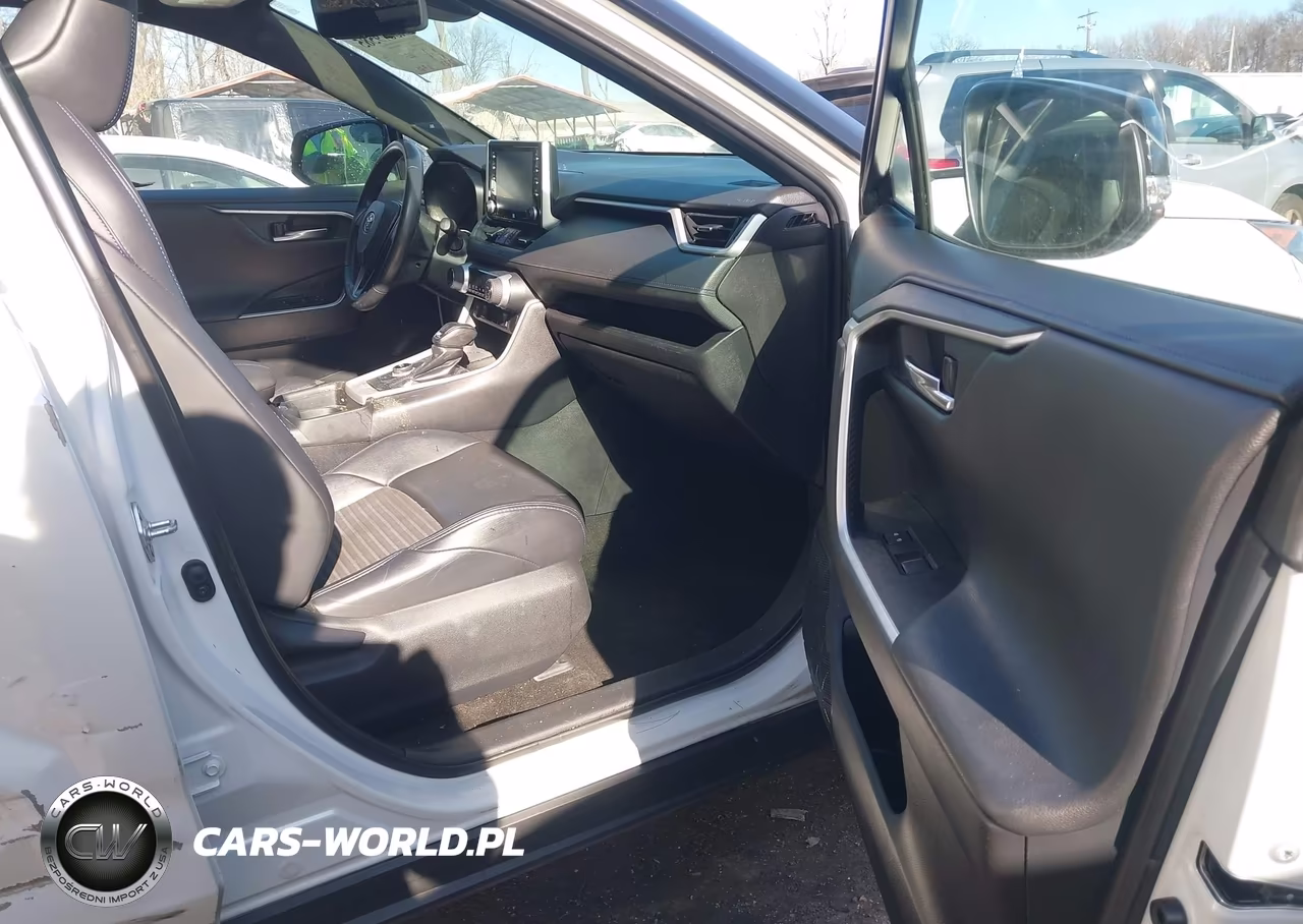 2019 Toyota Rav4 Hybrid Xse VIN:2T3EWRFV5KW041931 - 5