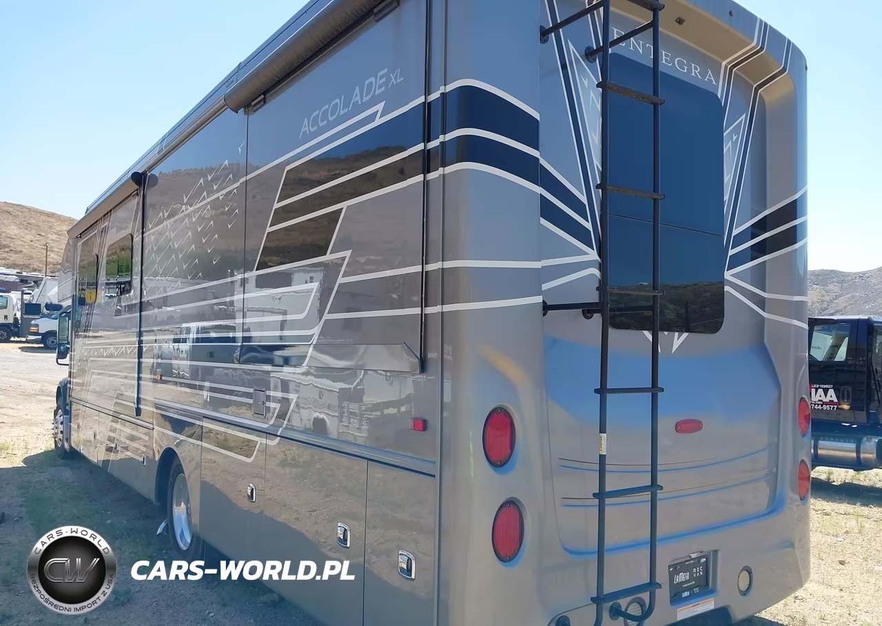 2025 Freightliner Chassis S-2 VIN:4UZADVFC8SCWD0977 - 3