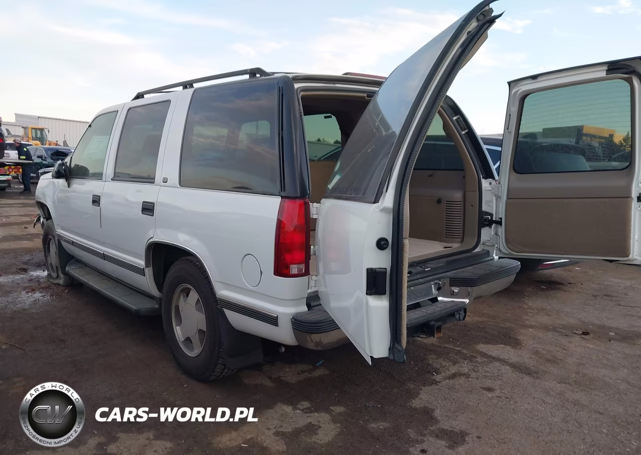 1999 Chevrolet Tahoe Ls VIN:1GNEK13R8XJ325832 - 3