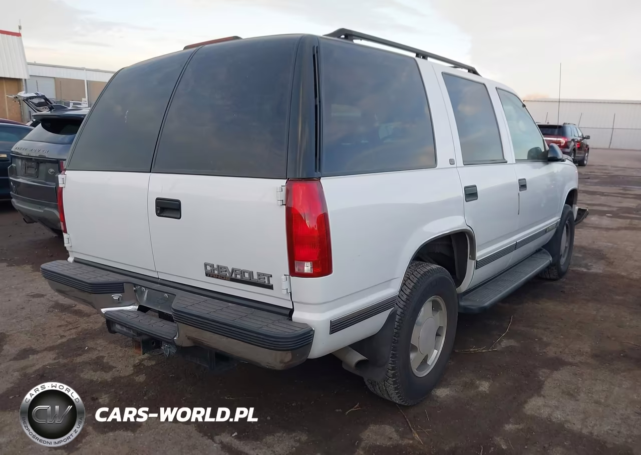 1999 Chevrolet Tahoe Ls VIN:1GNEK13R8XJ325832 - 4