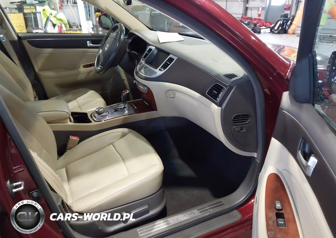 2012 Hyundai Genesis 3.8 VIN:KMHGC4DDXCU189601 - 5