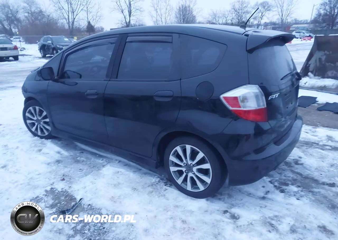 2012 Honda Fit Sport VIN:JHMGE8H58CC019296 - 3