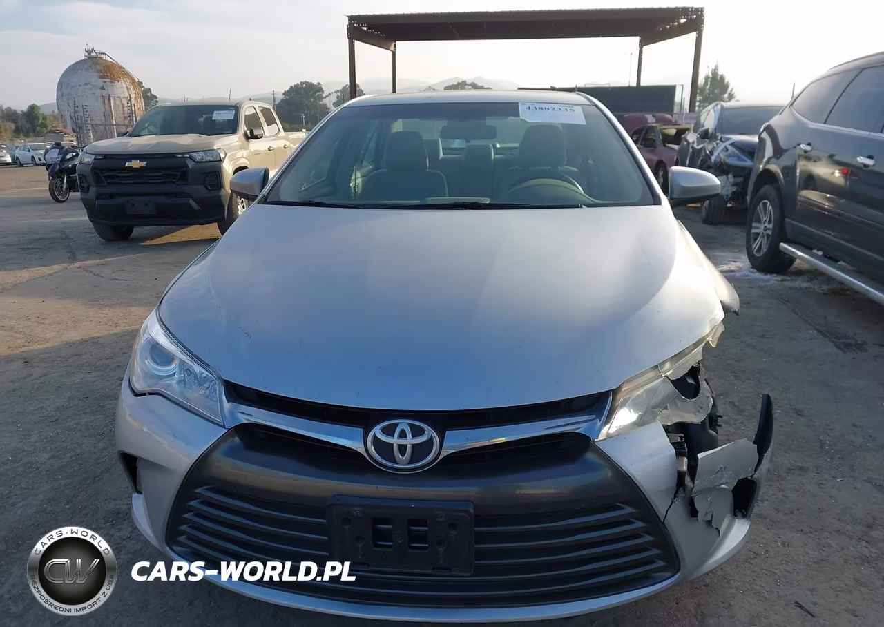 2017 Toyota Camry Le VIN:4T1BF1FK5HU641876 - 12