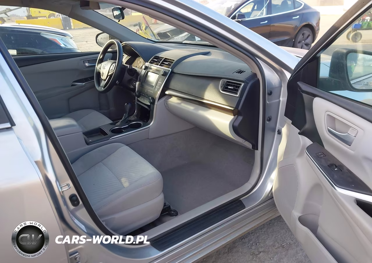 2017 Toyota Camry Le VIN:4T1BF1FK5HU641876 - 5