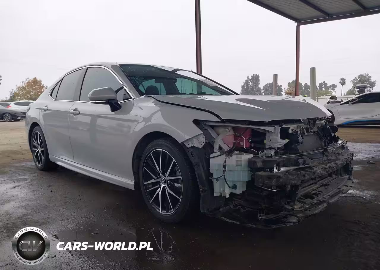 2022 Toyota Camry Se Hybrid