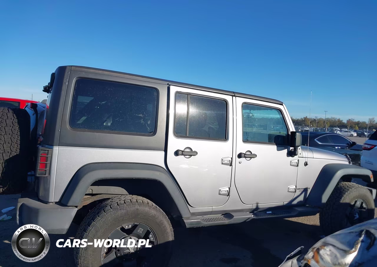 2014 Jeep Wrangler Unlimited Sport VIN:1C4BJWDG3EL251424 - 13