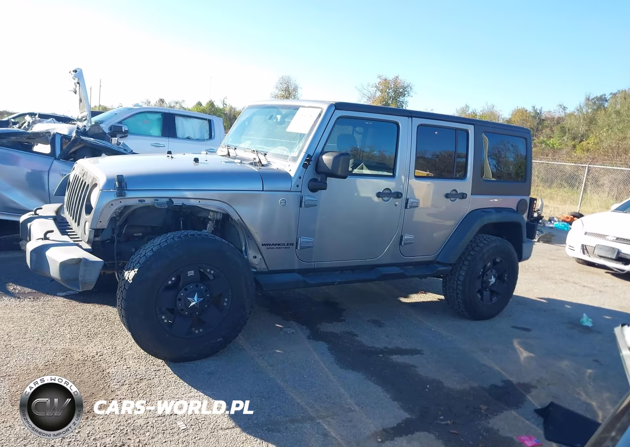 2014 Jeep Wrangler Unlimited Sport VIN:1C4BJWDG3EL251424 - 14