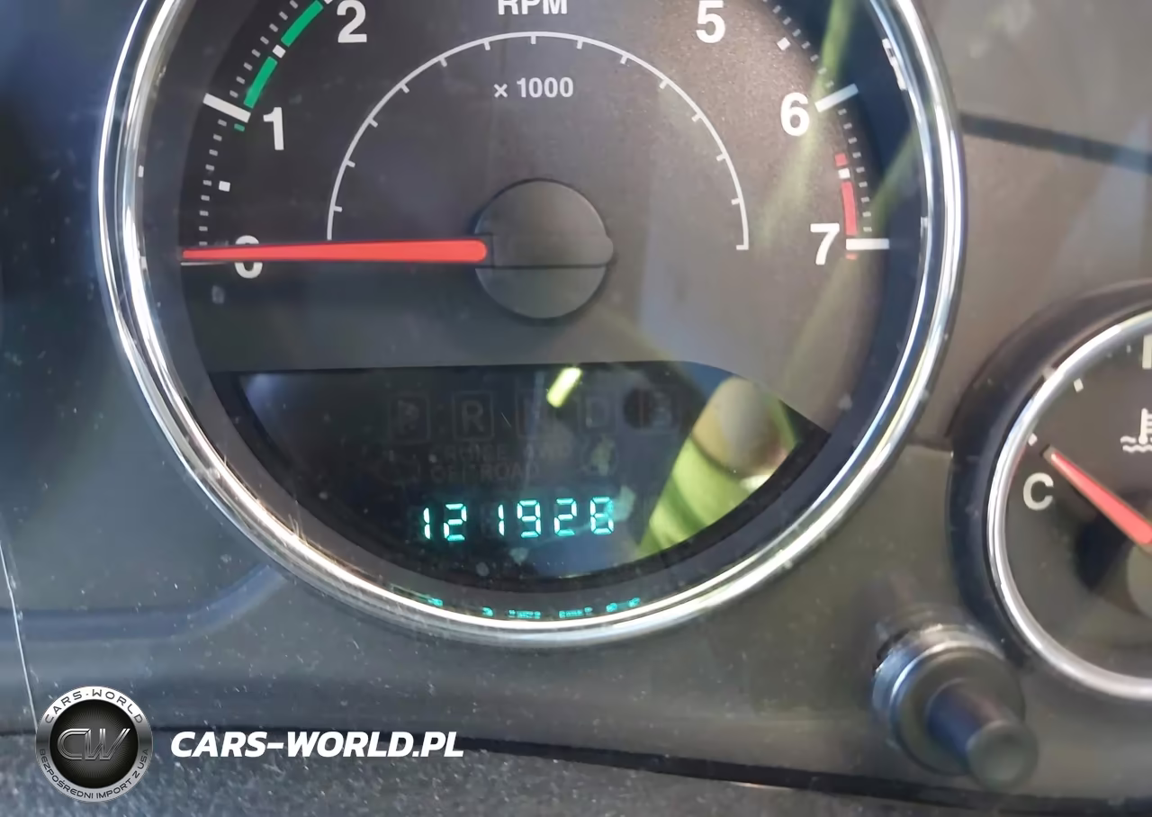 2014 Jeep Wrangler Unlimited Sport VIN:1C4BJWDG3EL251424 - 15