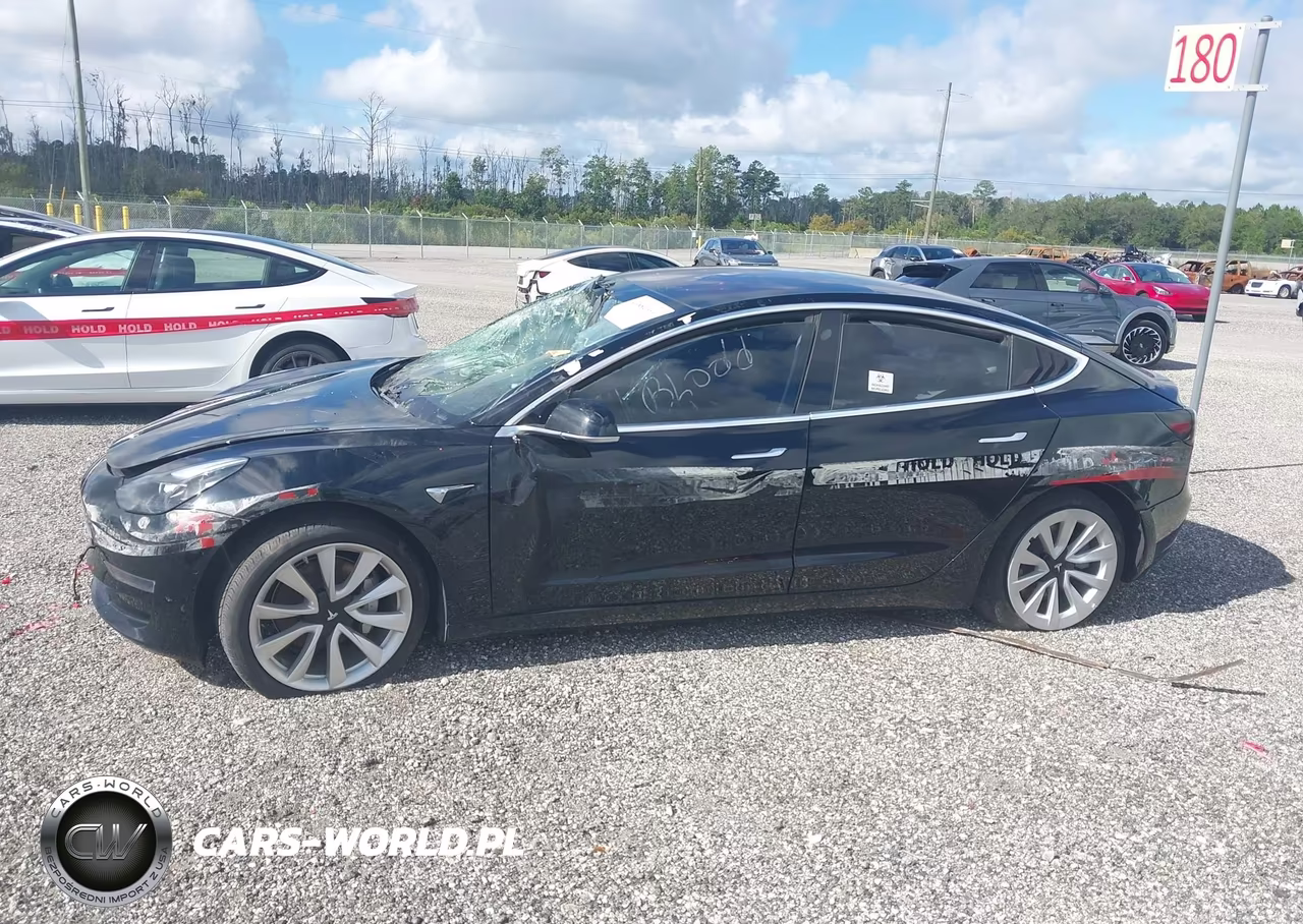2018 Tesla Model 3 Long Range-Mid Range VIN:5YJ3E1EA5JF039319 - 13