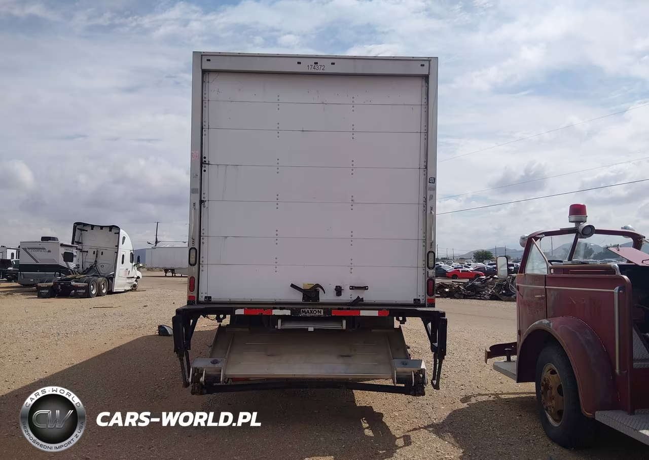 2017 Freightliner M2 106 VIN:3ALACWDT5HDHV3620 - 17
