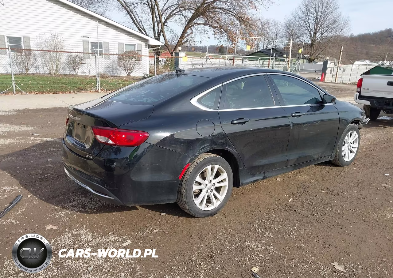 2017 Chrysler 200 Limited Platinum VIN:1C3CCCAB7HN508345 - 4