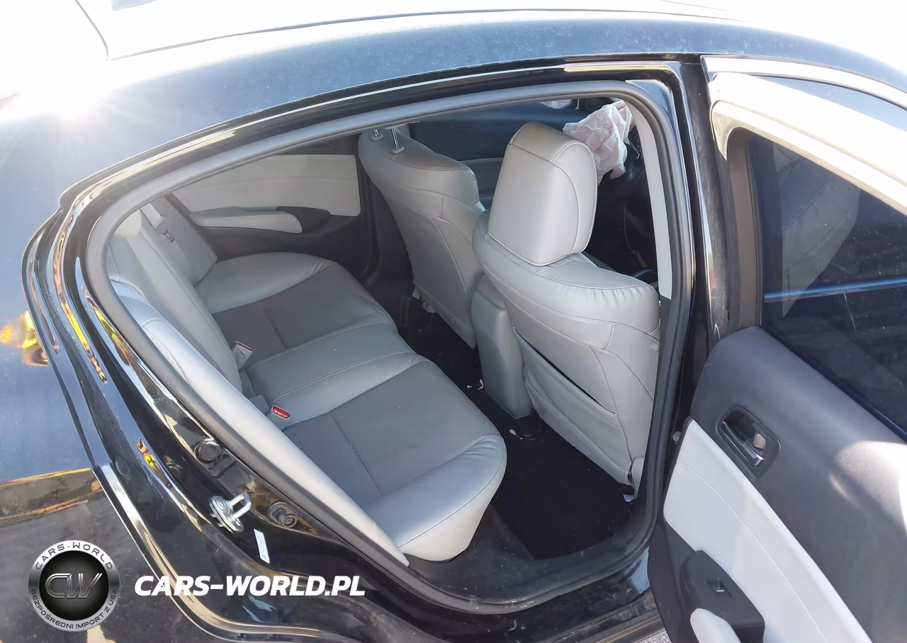 2018 Acura Ilx Premium Package-Technology Plus Package VIN:19UDE2F70JA006817 - 8