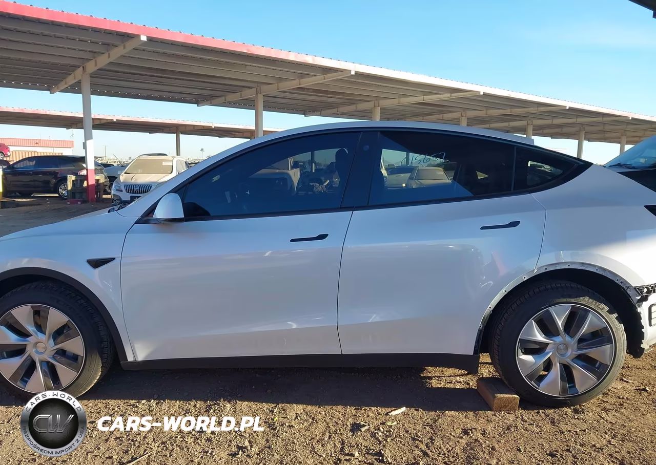 2022 Tesla Model Y Long Range Dual Motor All-Wheel Drive VIN:7SAYGDEE1NA015657 - 15
