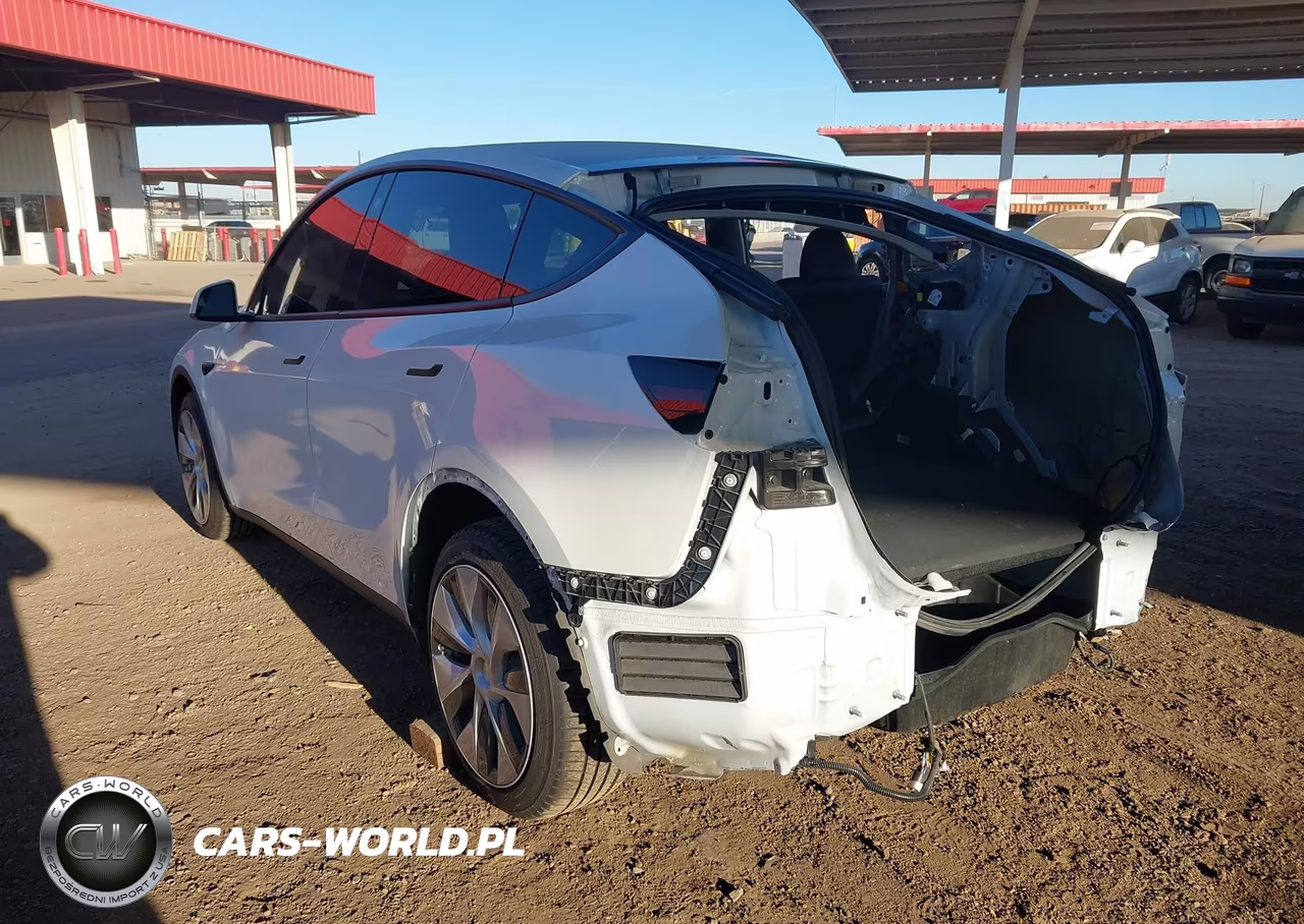 2022 Tesla Model Y Long Range Dual Motor All-Wheel Drive VIN:7SAYGDEE1NA015657 - 3