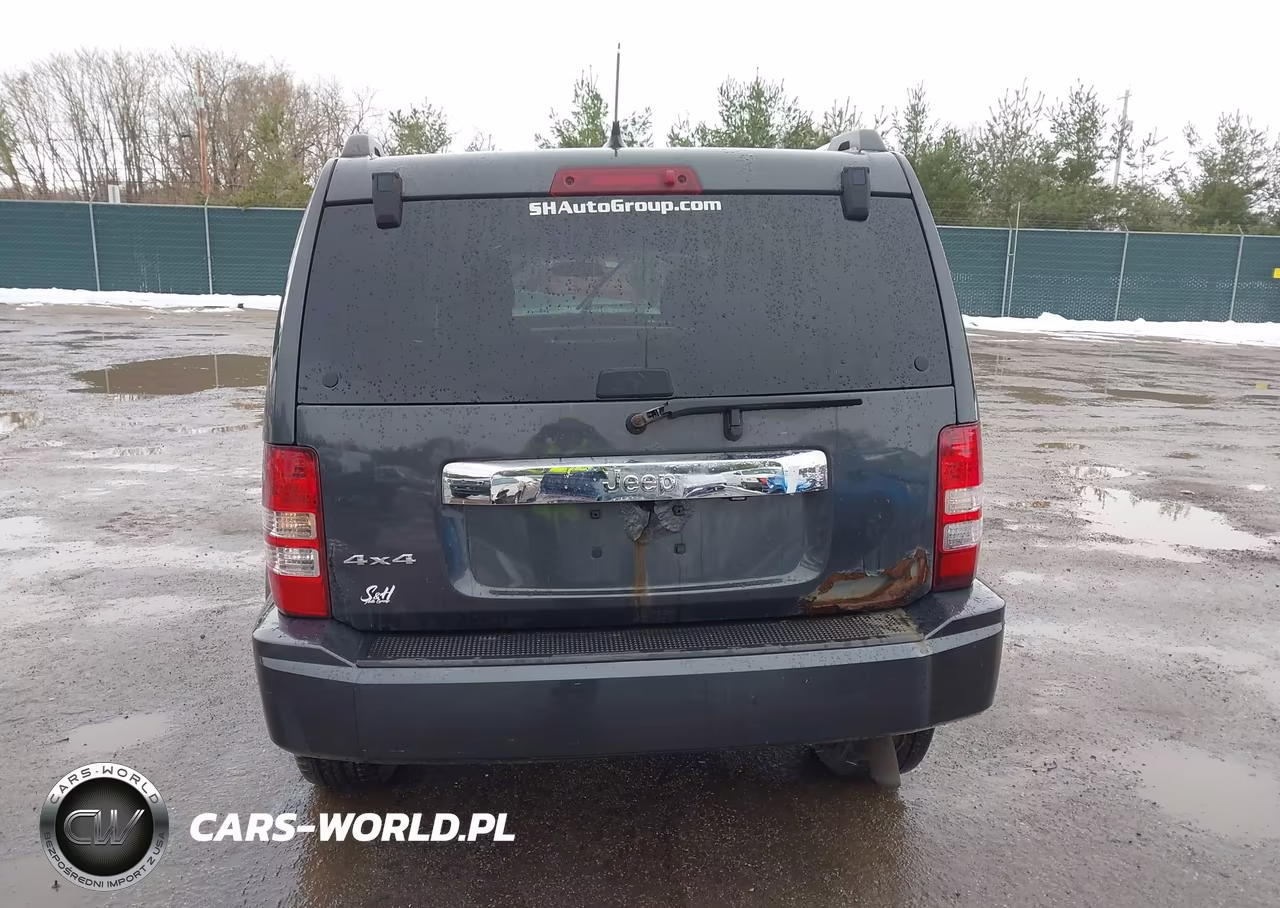 2011 Jeep Liberty Sport VIN:1J4PN2GK1BW588200 - 17