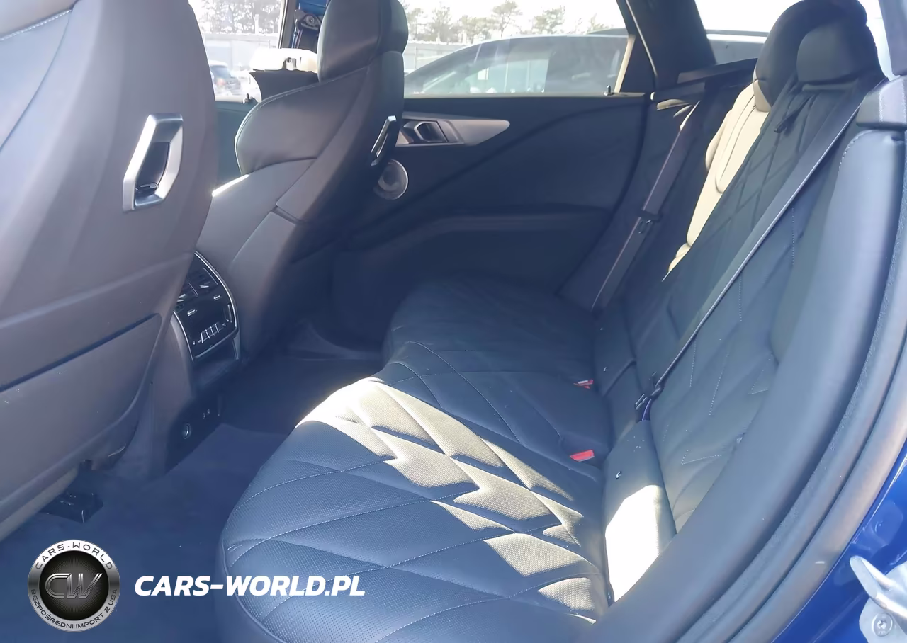 2024 BMW Xm VIN:5YM23CS0XR9U72530 - 8