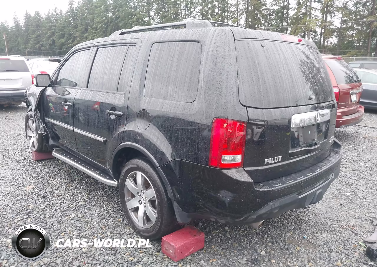 2013 Honda Pilot Touring VIN:5FNYF4H92DB061417 - 3