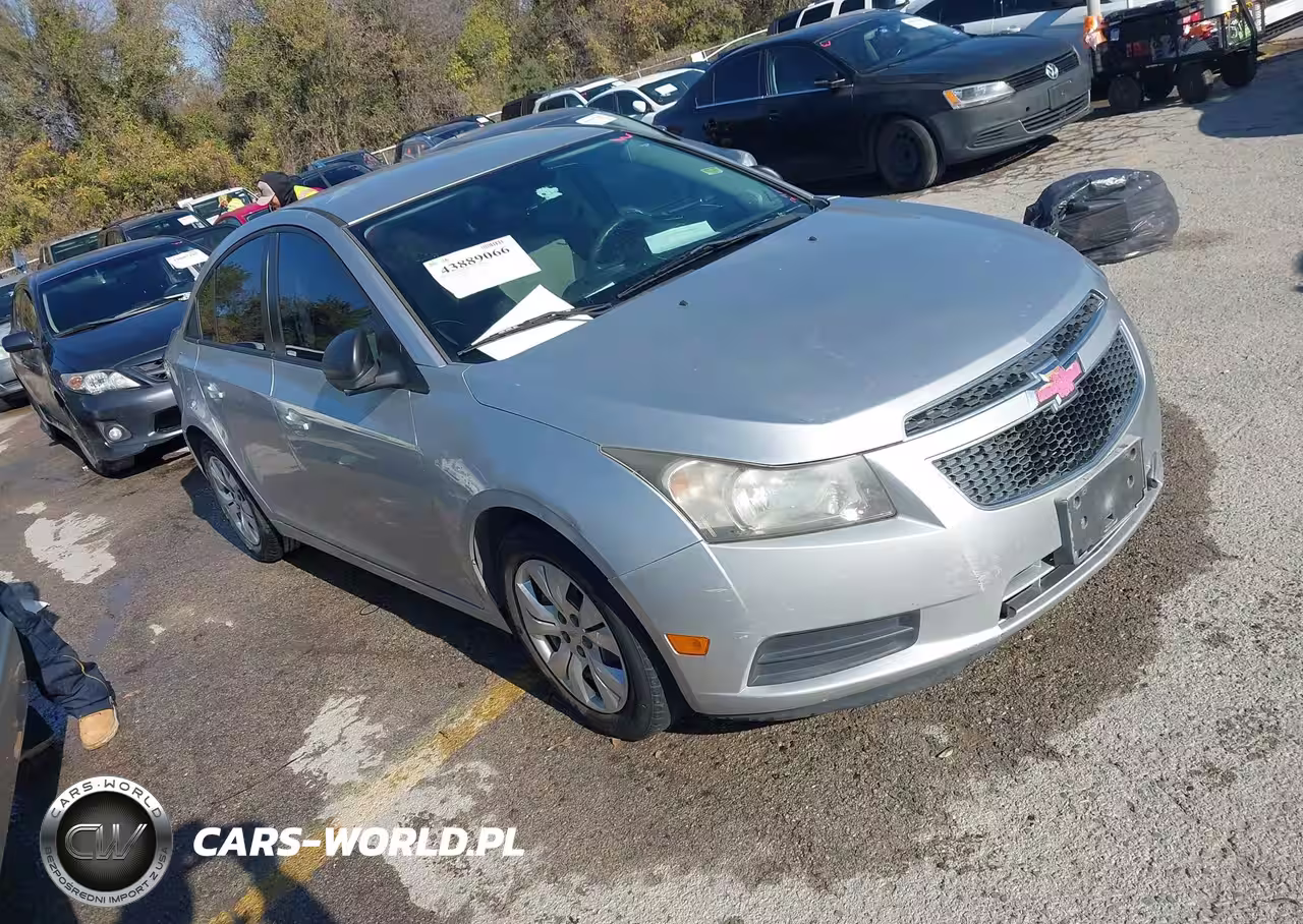 2013 Chevrolet Cruze Ls Auto