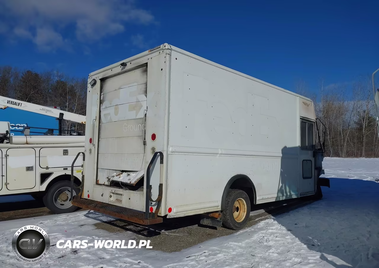 2016 Ford E-450 Stripped VIN:1FC3E4KL5GDC16975 - 3