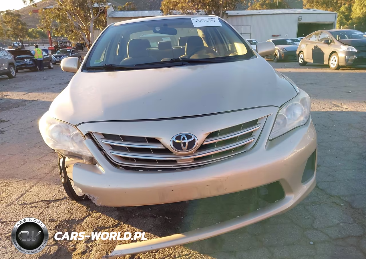 2013 Toyota Corolla Le VIN:JTDBU4EE3DJ118410 - 12
