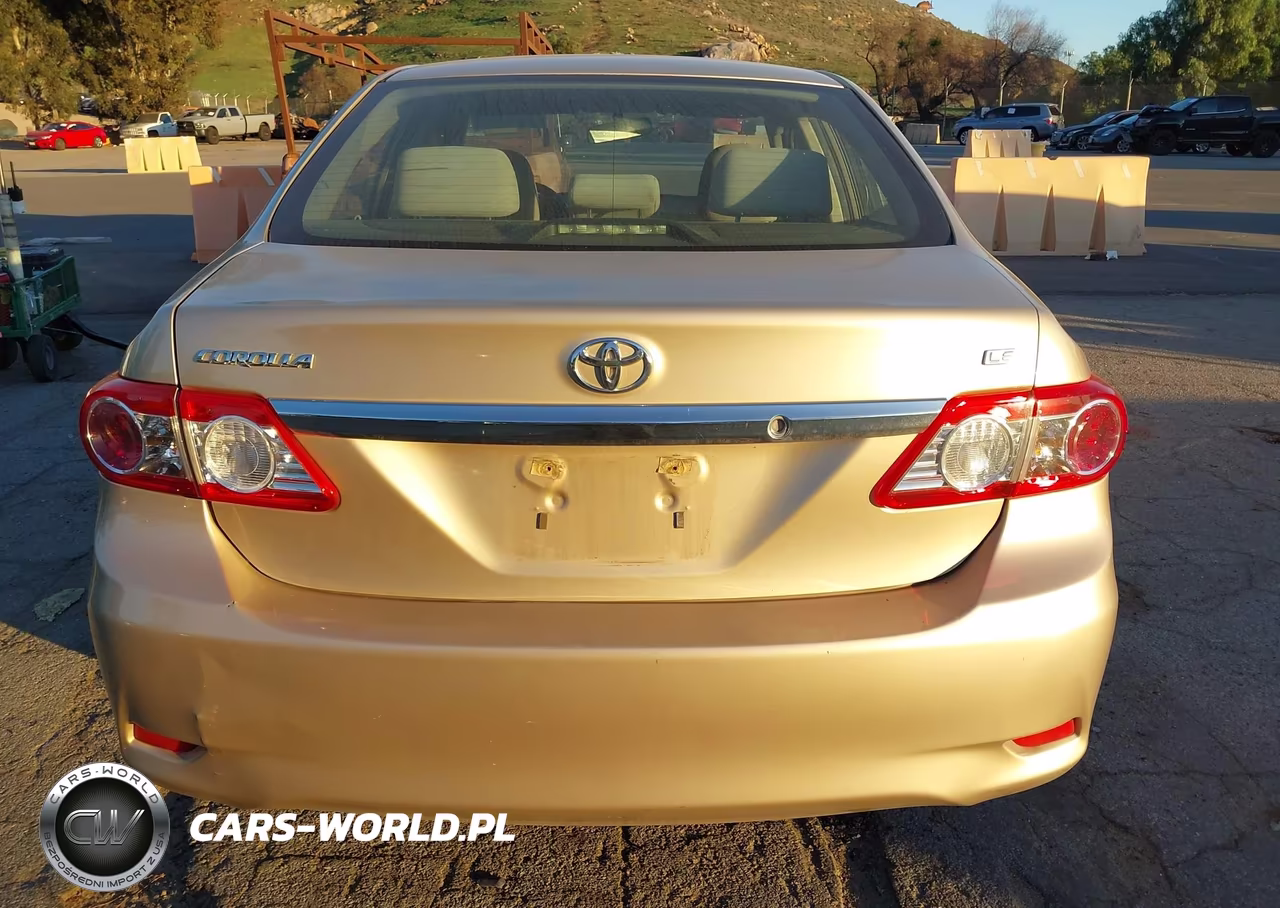 2013 Toyota Corolla Le VIN:JTDBU4EE3DJ118410 - 16